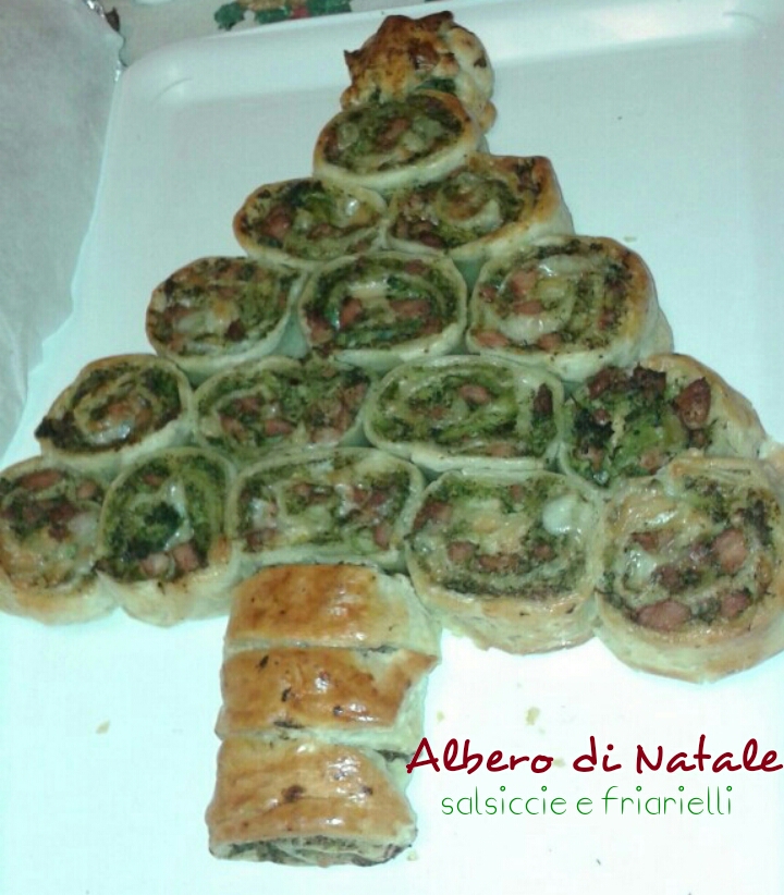 ALBERO DI NATALE SALSICCIA E FRIARIELLI