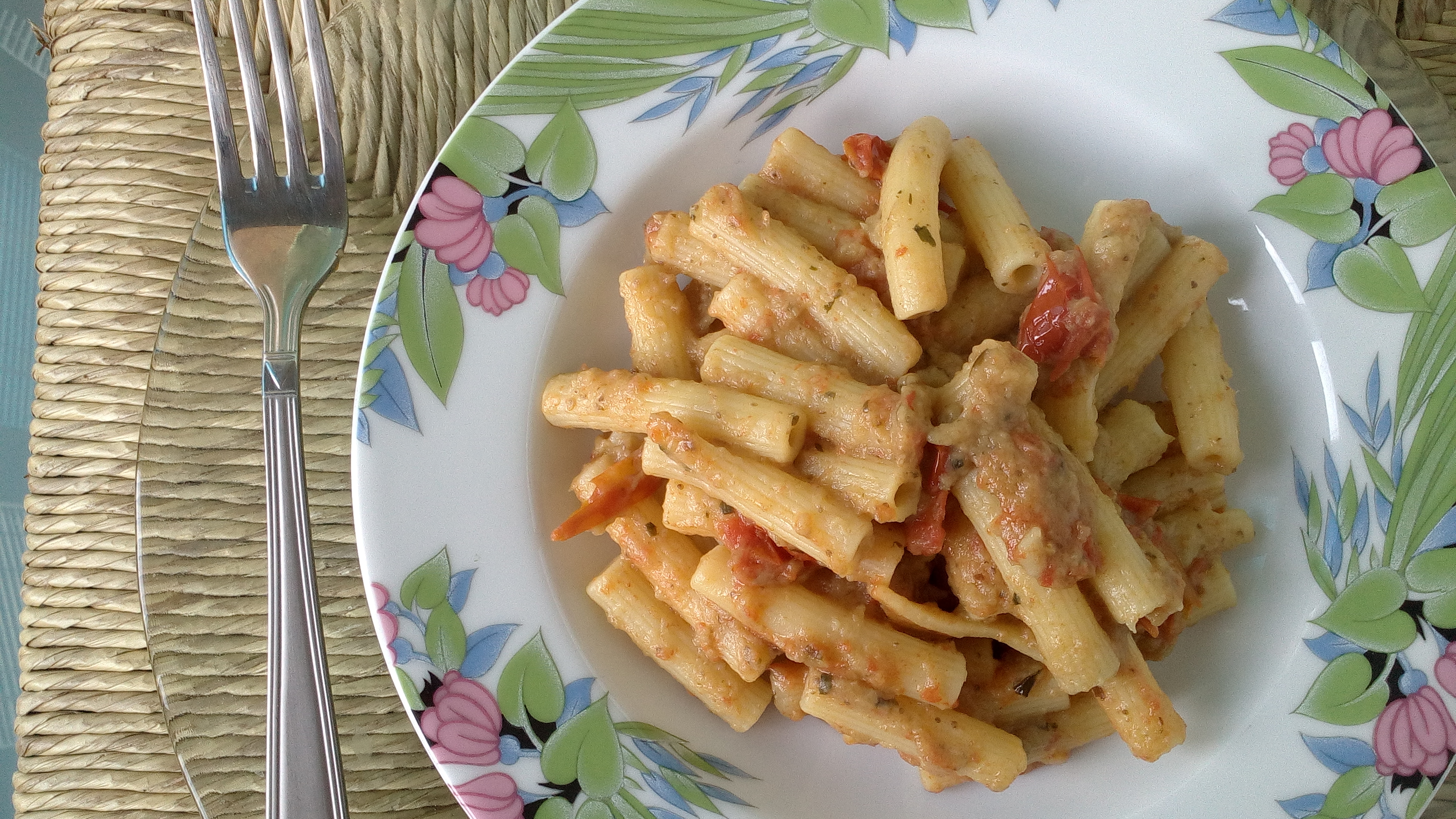 SEDANI CON PESTO DI MELENZANE E BASILICO