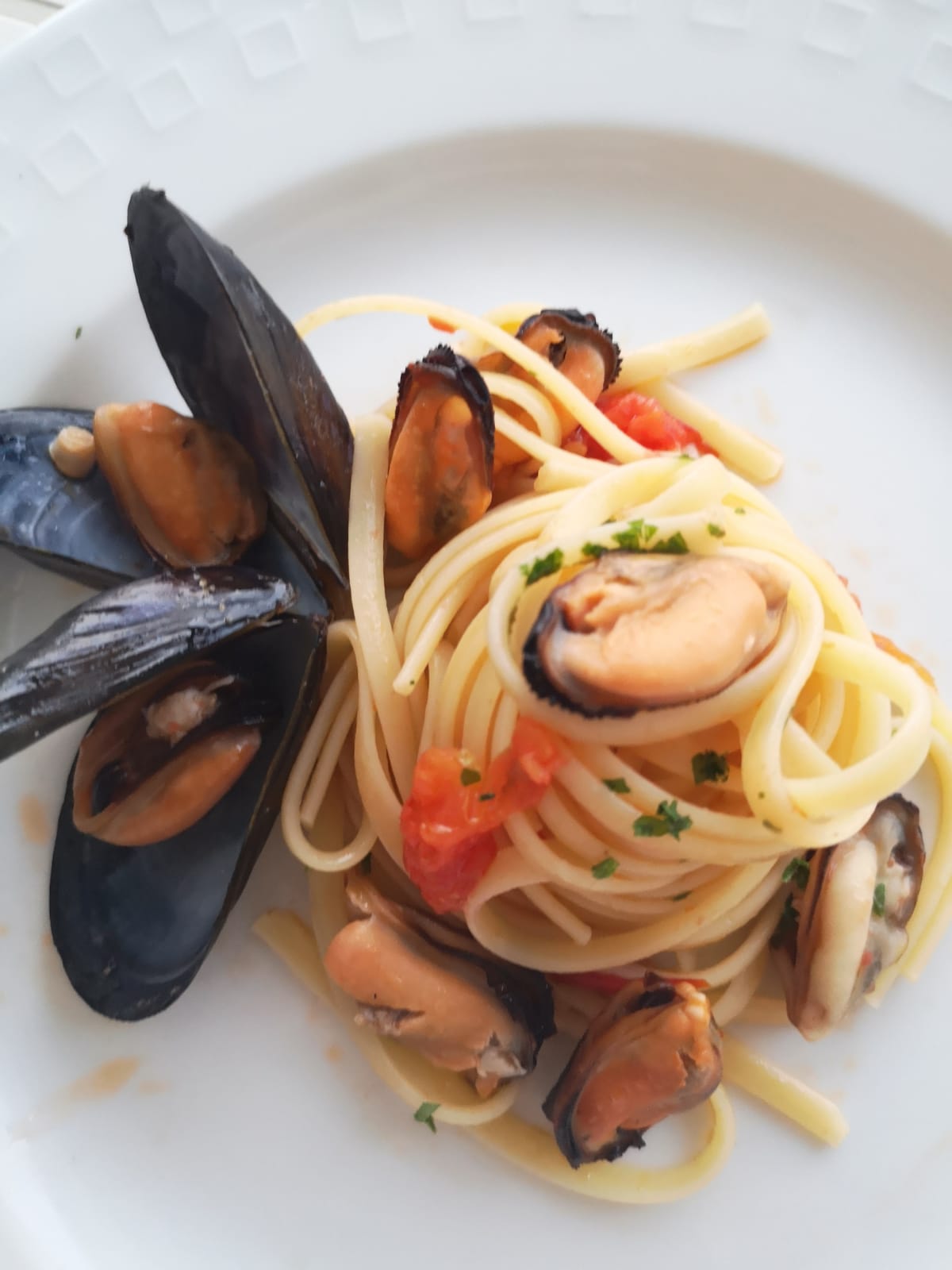 LINGUINE CON COZZE E POMODORINI