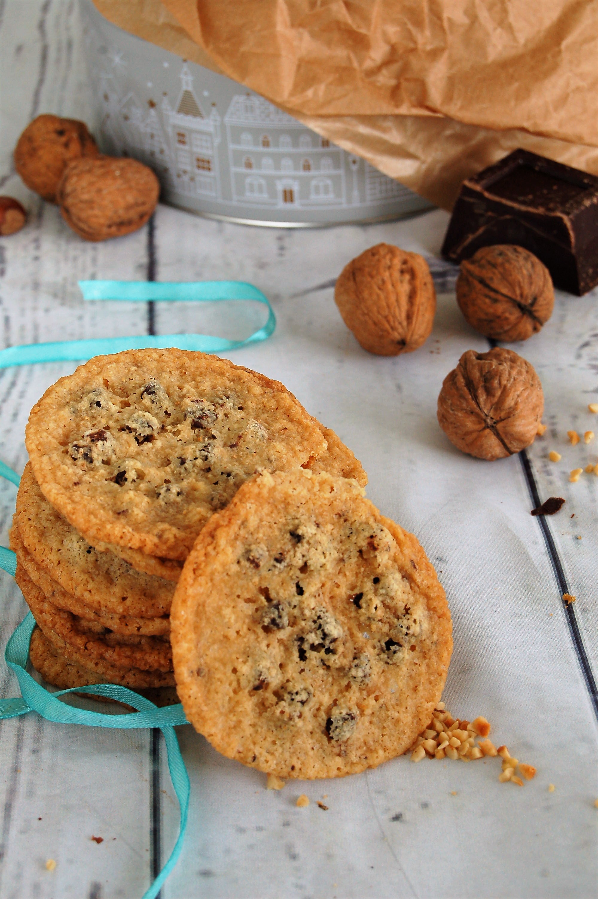 Cookies alle noci e gocce di cioccolato