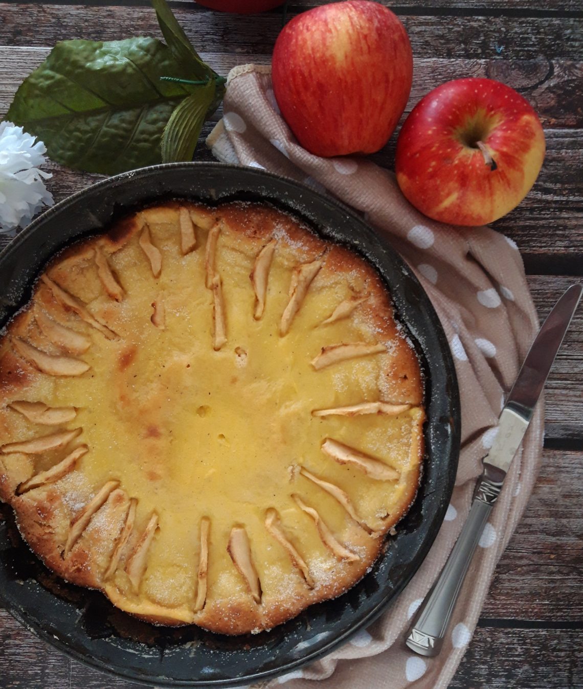 Torta di mele e crema pasticcera